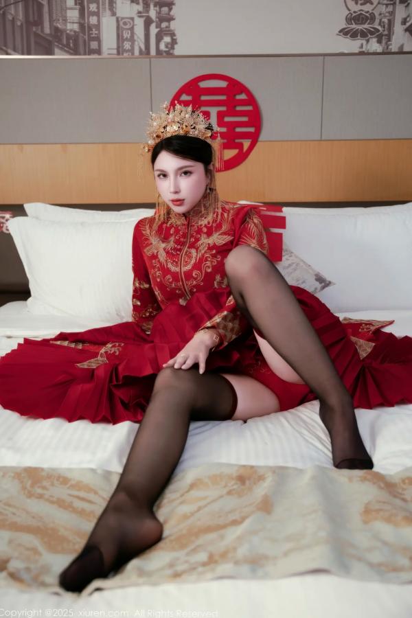   [XiuRen] 秀人 2025.10.14 No.10865 小蛮妖Yummy 新中式婚房红色嫁衣诱惑 私房性感大尺度第8张图片