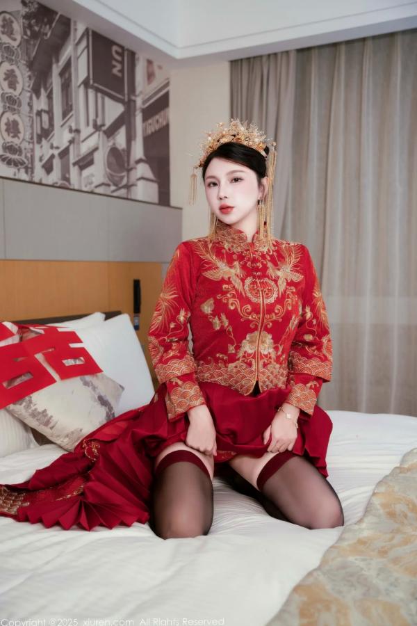    [XiuRen] 秀人 2025.10.14 No.10865 小蛮妖Yummy 新中式婚房红色嫁衣诱惑 私房性感大尺度第9张图片