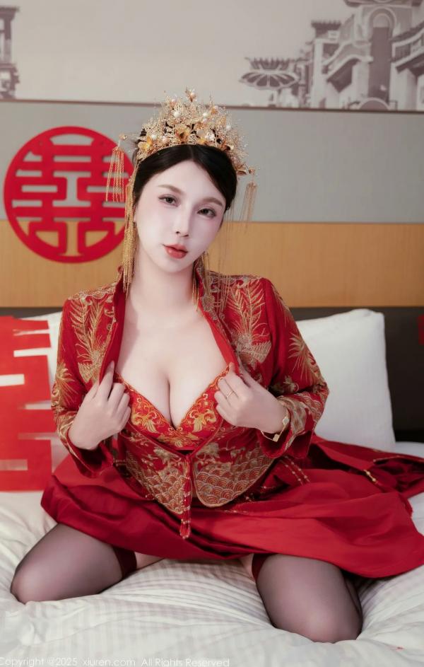    [XiuRen] 秀人 2025.10.14 No.10865 小蛮妖Yummy 新中式婚房红色嫁衣诱惑 私房性感大尺度第38张图片