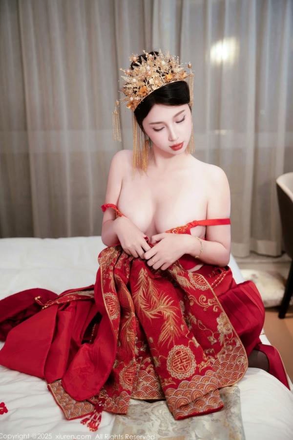    [XiuRen] 秀人 2025.10.14 No.10865 小蛮妖Yummy 新中式婚房红色嫁衣诱惑 私房性感大尺度第62张图片