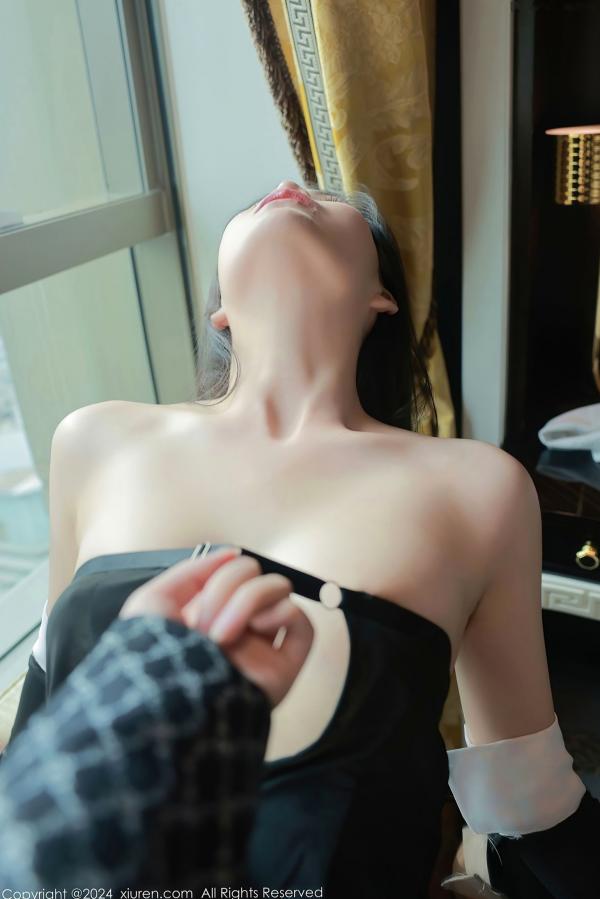    XiuRen秀人网-8614-雪糕CiCi-情趣修女服黑丝私房照-性感酒店美腿写真-2024.05.29第48张图片