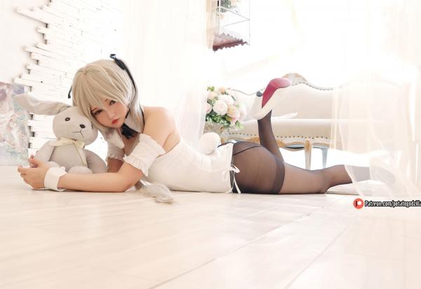    Potato-Godzilla春日野穹Cosplay：兔女郎制服诱惑，大尺度私房写真呈现极致二次元性感第9张图片