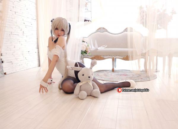    Potato-Godzilla春日野穹Cosplay：兔女郎制服诱惑，大尺度私房写真呈现极致二次元性感第11张图片
