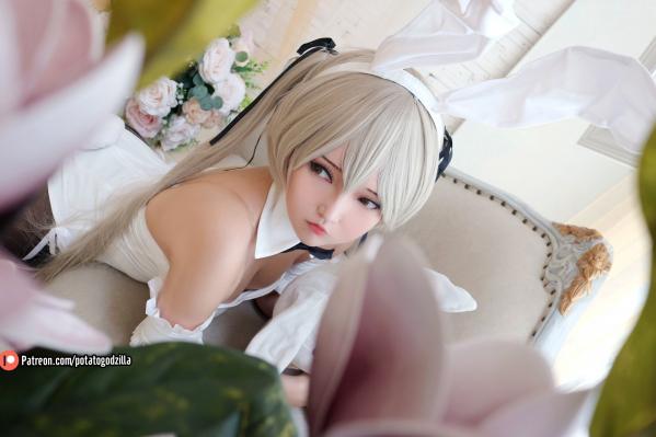    Potato-Godzilla春日野穹Cosplay：兔女郎制服诱惑，大尺度私房写真呈现极致二次元性感第20张图片