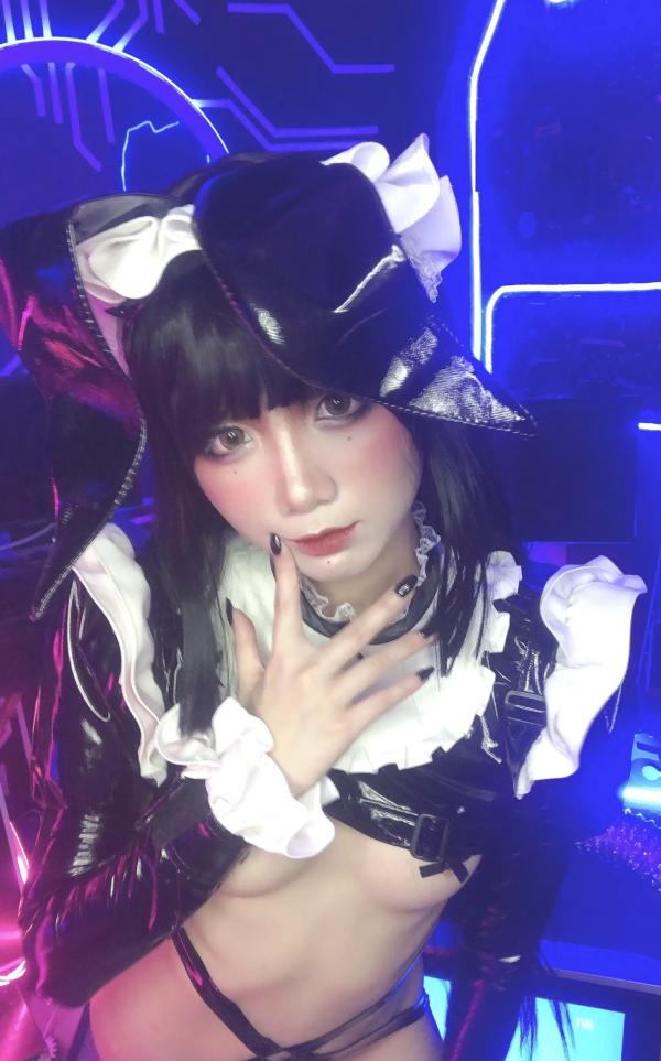    PoppaChan - Zenith Bunny 赛博朋克漆皮兔女郎角色扮演私房写真 [78P]第37张图片