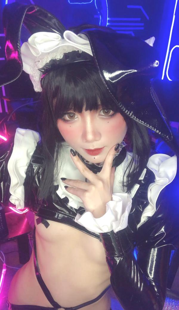    PoppaChan - Zenith Bunny 赛博朋克漆皮兔女郎角色扮演私房写真 [78P]第48张图片