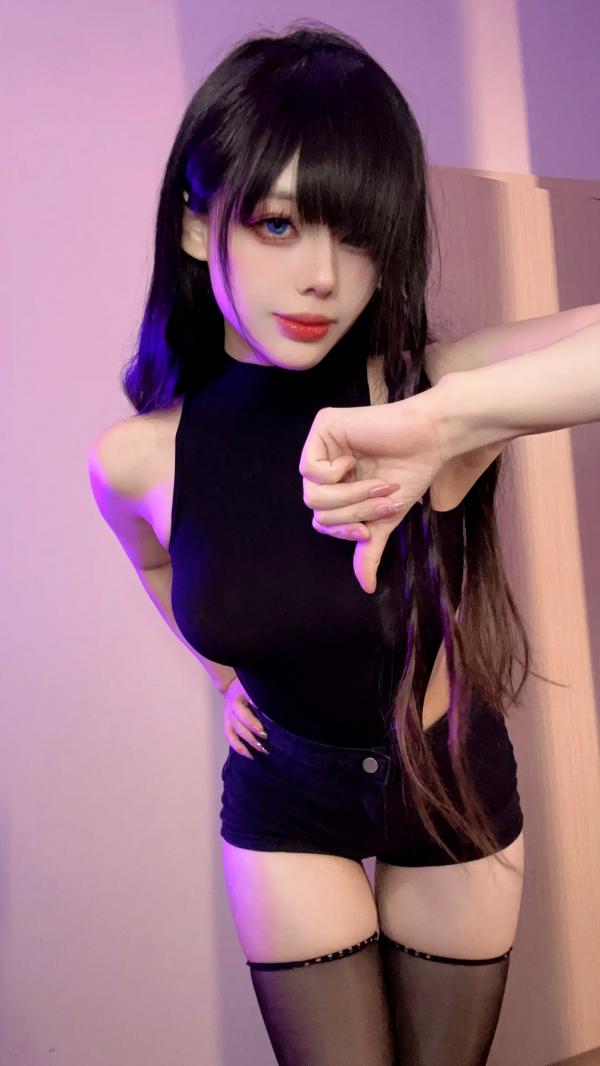    九言 - 二次元漫感美少女，黑色高叉紧身衣搭配诱惑丝袜，氛围感极佳的私房写真 [22P]第1张图片
