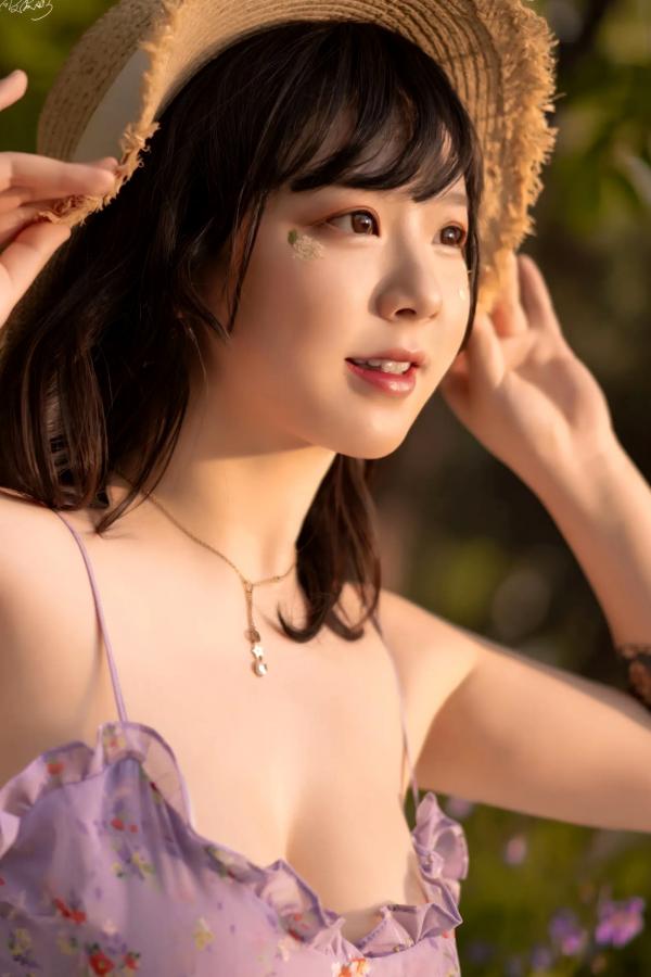    皮皮奶 - 野餐呀清新甜美户外野餐风写真，碎花吊带裙少女的草地私房大片 [20P]第1张图片