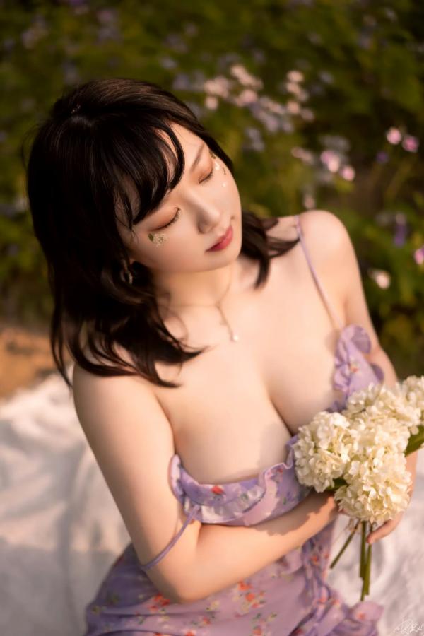    皮皮奶 - 野餐呀清新甜美户外野餐风写真，碎花吊带裙少女的草地私房大片 [20P]第11张图片