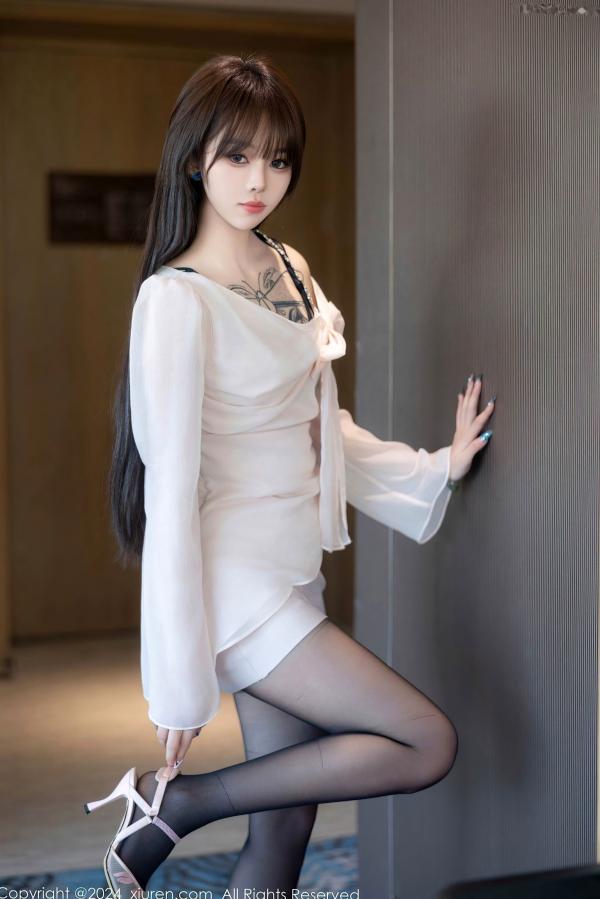    XiuRen秀人网-8591-奶瓶.-白色连衣短裙黑色情趣内衣-2024.05.24第1张图片