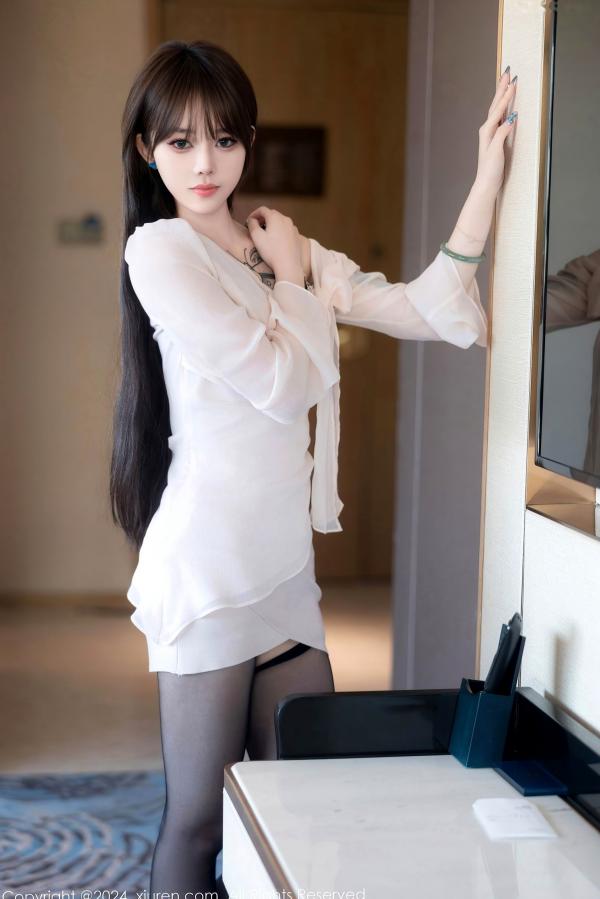    XiuRen秀人网-8591-奶瓶.-白色连衣短裙黑色情趣内衣-2024.05.24第2张图片