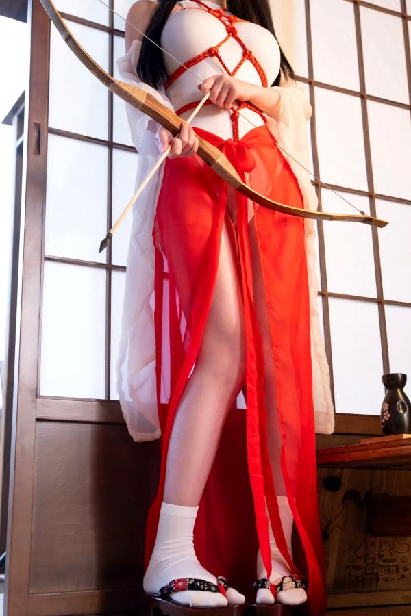    一色雨 - 日式和风捆绑巫女室内私房写真，纯欲交织的视觉盛宴第4张图片