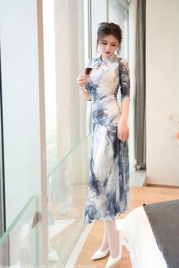    秀人网8587：Emily尹菲水墨旗袍诱惑，白色蕾丝私房大尺度写真，极致美腿视觉盛宴第2张图片