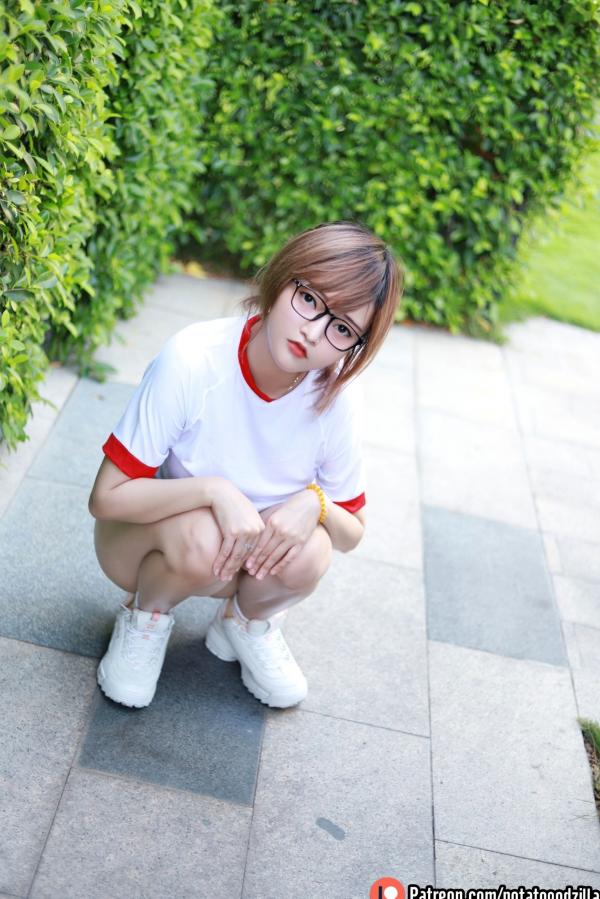    Potato-Godzilla-Gym-Uniform 日式复古运动服校服美少女户外清纯私房写真第17张图片
