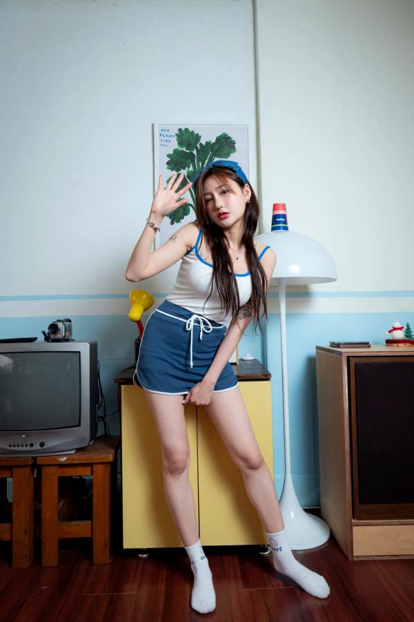    Muchenne 004 - YU [73P] 居家私房写真，清新甜美少女复古风，纹身女神慵懒日常第44张图片