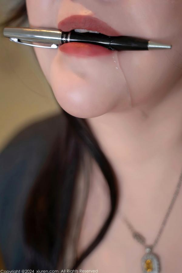    秀人网王婉悠Queen-8541-OL职场诱惑写真，干练秘书装搭配丝袜美腿，御姐气质迷人，高冷女神绝美视觉盛宴第42张图片