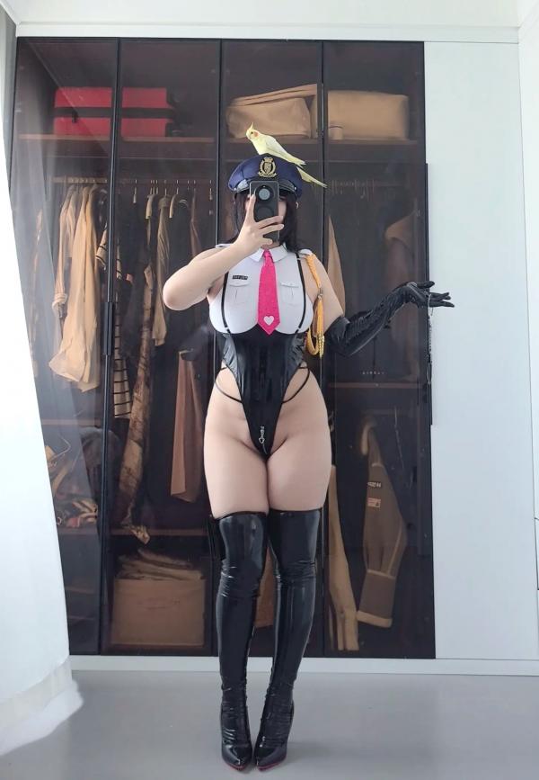    葛生w - 宇都宫沙希女警角色扮演，高叉漆皮制服性感写真 [60P]第10张图片