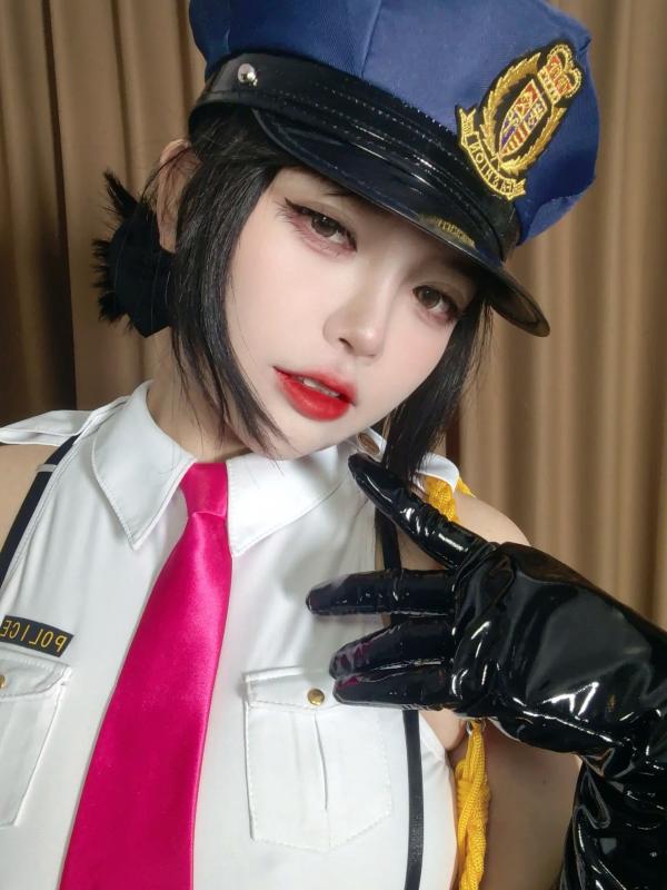    葛生w - 宇都宫沙希女警角色扮演，高叉漆皮制服性感写真 [60P]第52张图片