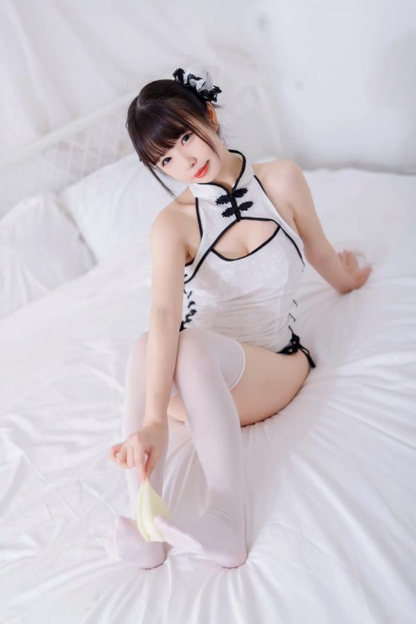    十万珍吱伏特福利 - 中华熊猫改良旗袍白丝私房写真 [168P] 纯欲诱惑室内唯美大片第100张图片