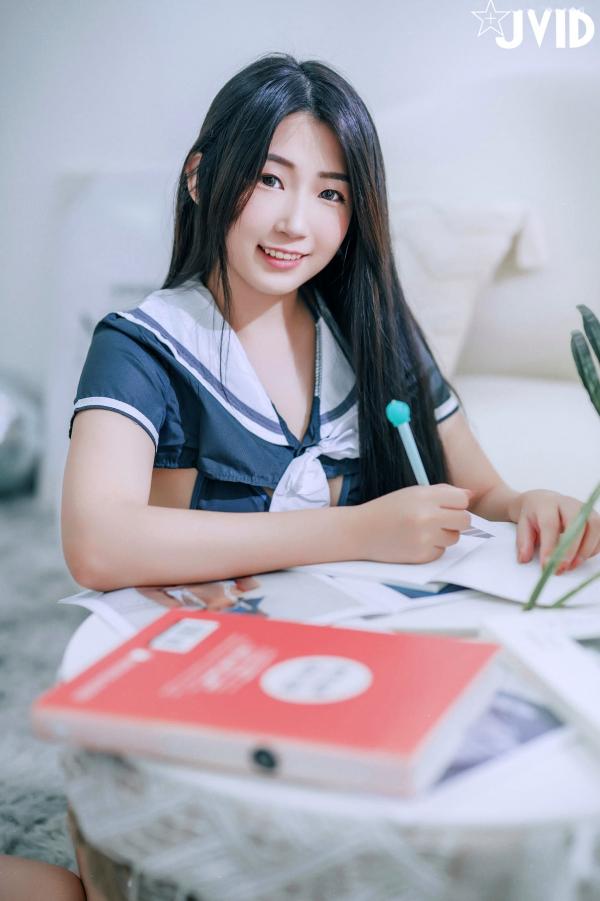    JVID肉包Mini：清纯校服女学生色诱家教老师，禁忌师生角色扮演，大尺度第一视角互动写真，童颜巨乳性感诱惑（2023.07.25）第13张图片