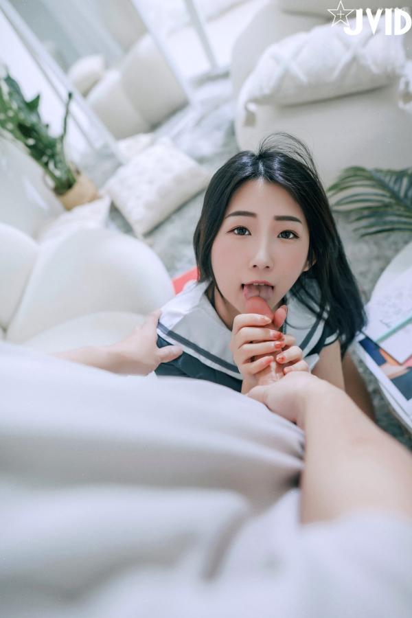    JVID肉包Mini：清纯校服女学生色诱家教老师，禁忌师生角色扮演，大尺度第一视角互动写真，童颜巨乳性感诱惑（2023.07.25）第76张图片
