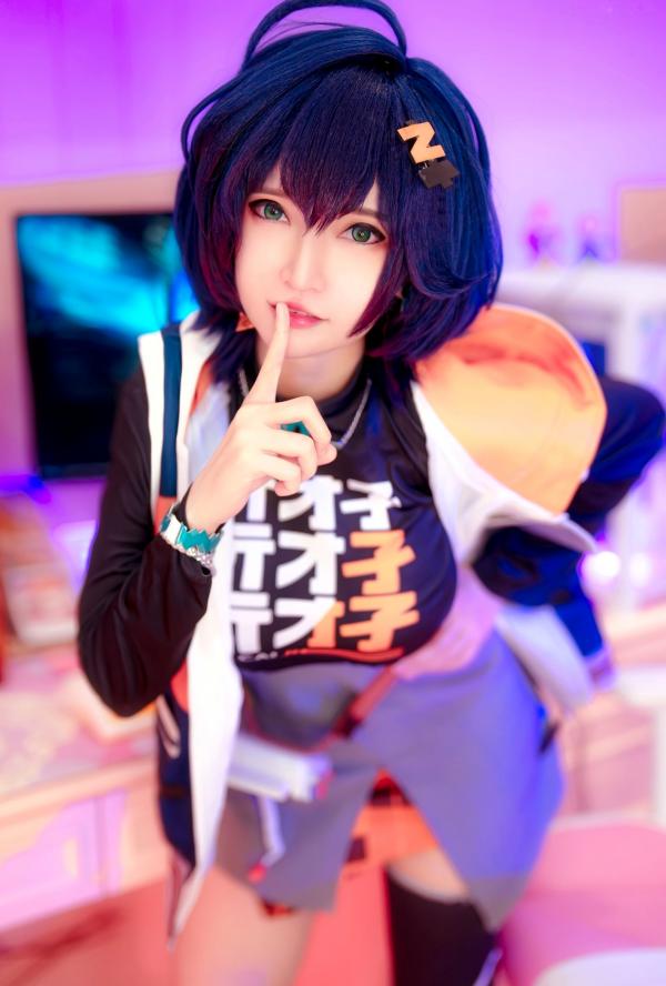    Potato-Godzilla-绝区零贝尔Cosplay-电竞房赛博美少女-极致性感私房写真第1张图片