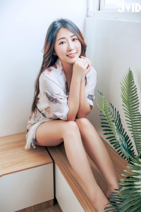    JVID-肉包Mini-性感棋盘女体盛写真：演绎高雅艺术，身着白色内衣比基尼，清纯与火辣并存的家居视觉盛宴-2023.06.17第55张图片