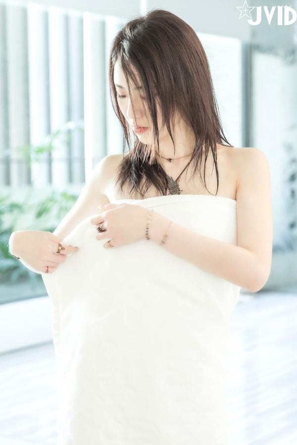    JVID阿黎：白雪公主系列浴室私房写真，雪白嫩肌湿身淋浴，裸泡无遮掩全露，极致诱惑第64张图片