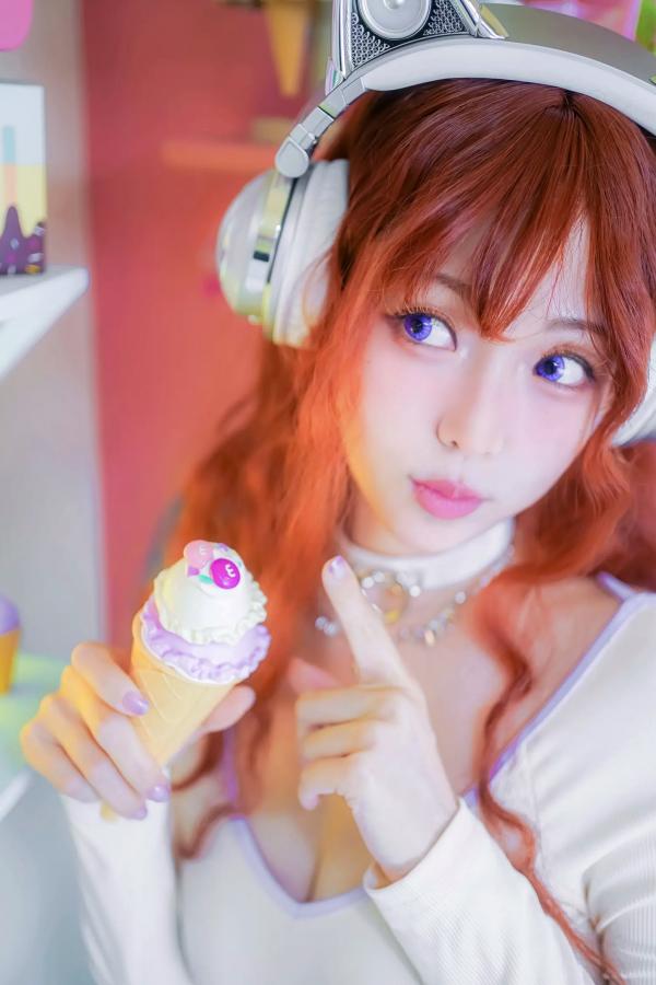    Ely_eee(ElyEE子) - 二次元Y2K猫音甜心角色扮演，全套25P高颜值美少女写真第24张图片