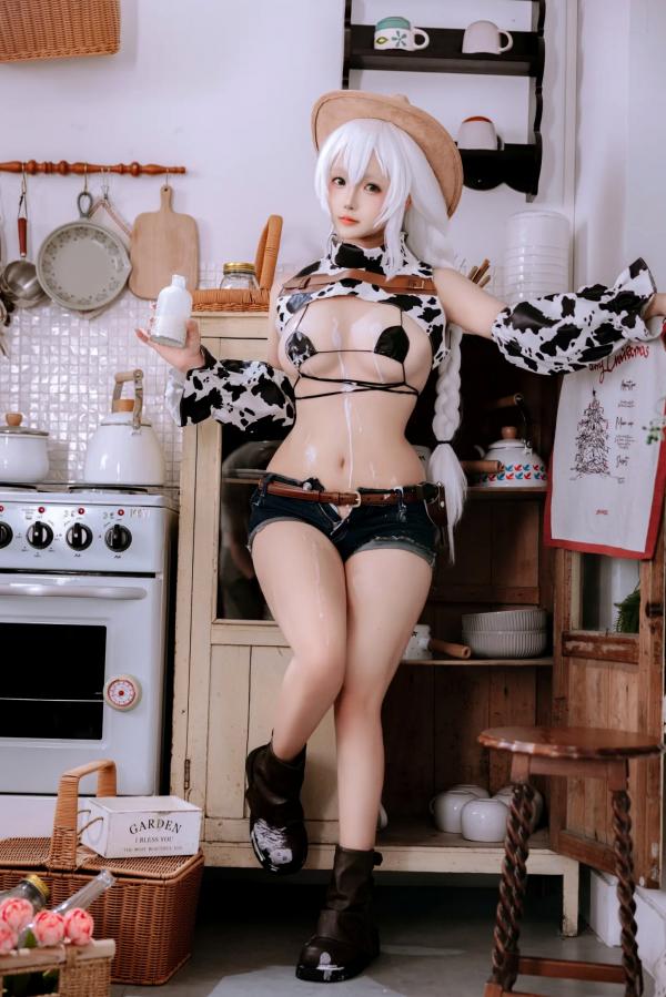    日奈娇 - 挤奶工【奶牛装私房诱惑，二次元童颜Cosplay】第18张图片