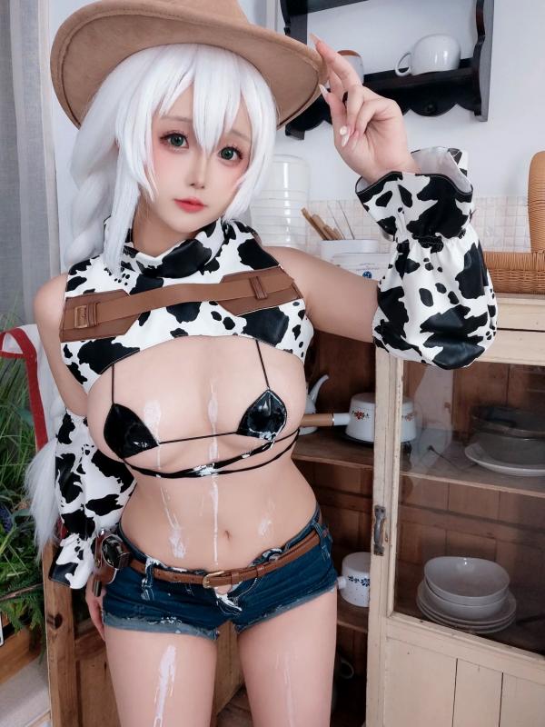    日奈娇 - 挤奶工【奶牛装私房诱惑，二次元童颜Cosplay】第71张图片