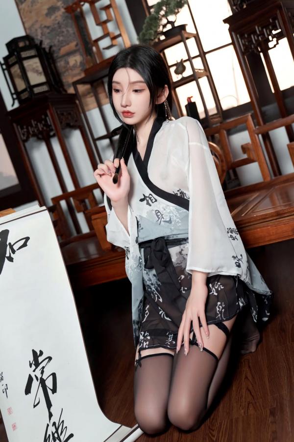    周于希 - 古风书房私房写真，改良汉服搭配丝袜诱惑，极致展现古典与现代性感美第29张图片