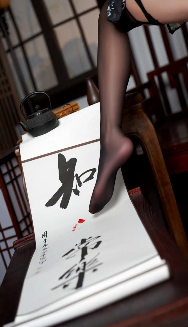    周于希 - 古风书房私房写真，改良汉服搭配丝袜诱惑，极致展现古典与现代性感美第57张图片