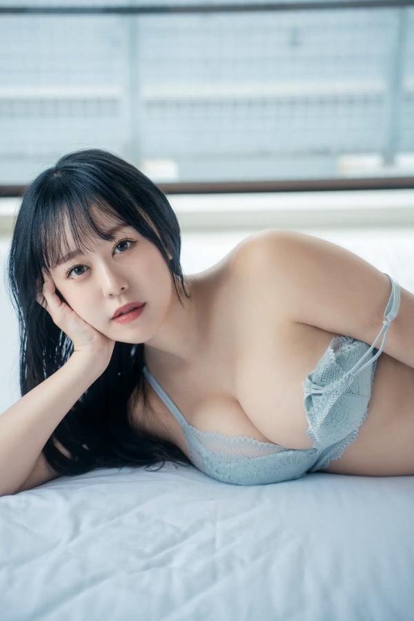    Mina Pochi 音羽美奈 - First photobook，卧室私房与浴室湿身诱惑写真，性感身材尽显 [97P]第39张图片