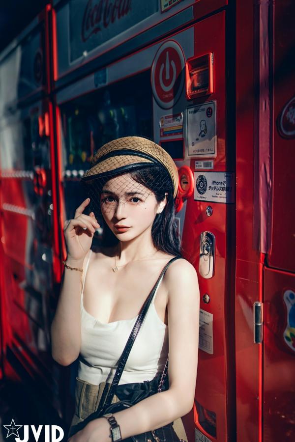    JVID-辰辰-病娇写真-制服角色扮演-缠绕绷带性感大尺度-2023.09.02第43张图片