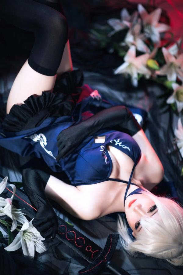    焖焖碳 - FGO 黑呆二次元高质COS，冷艳暗黑风御姐游戏绝美写真 [30P]第1张图片