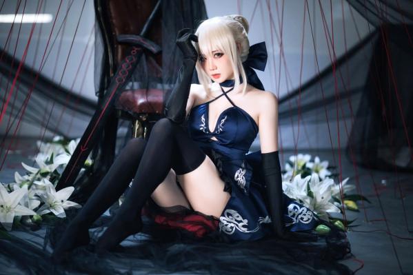    焖焖碳 - FGO 黑呆二次元高质COS，冷艳暗黑风御姐游戏绝美写真 [30P]第4张图片