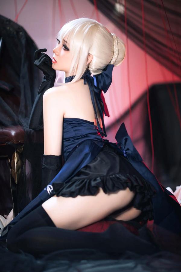    焖焖碳 - FGO 黑呆二次元高质COS，冷艳暗黑风御姐游戏绝美写真 [30P]第5张图片