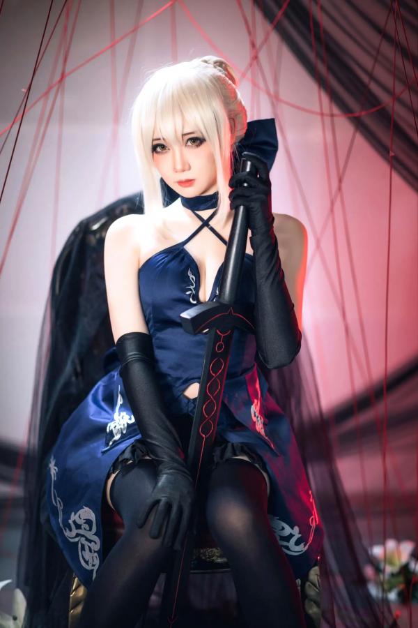    焖焖碳 - FGO 黑呆二次元高质COS，冷艳暗黑风御姐游戏绝美写真 [30P]第13张图片