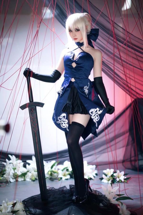    焖焖碳 - FGO 黑呆二次元高质COS，冷艳暗黑风御姐游戏绝美写真 [30P]第17张图片