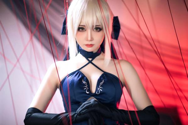    焖焖碳 - FGO 黑呆二次元高质COS，冷艳暗黑风御姐游戏绝美写真 [30P]第19张图片