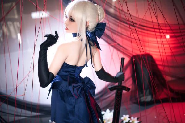    焖焖碳 - FGO 黑呆二次元高质COS，冷艳暗黑风御姐游戏绝美写真 [30P]第20张图片