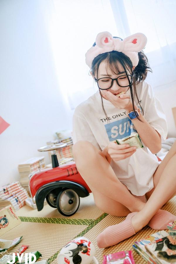    JVID-妍妍-Angel-鱼干女的秘密日常-居家私房-宅女风-眼镜娘-大尺度诱惑写真-2023.04.05第21张图片