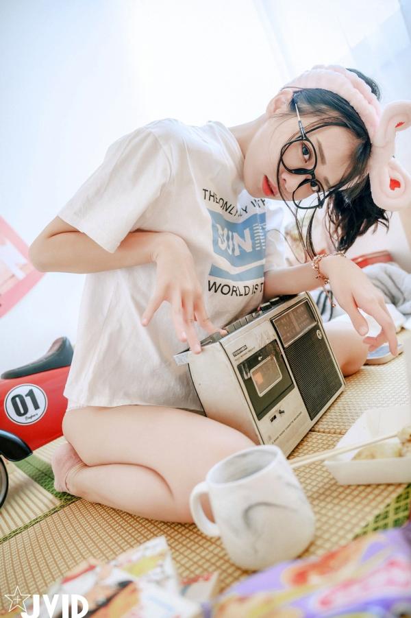    JVID-妍妍-Angel-鱼干女的秘密日常-居家私房-宅女风-眼镜娘-大尺度诱惑写真-2023.04.05第28张图片