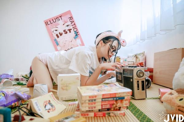    JVID-妍妍-Angel-鱼干女的秘密日常-居家私房-宅女风-眼镜娘-大尺度诱惑写真-2023.04.05第29张图片