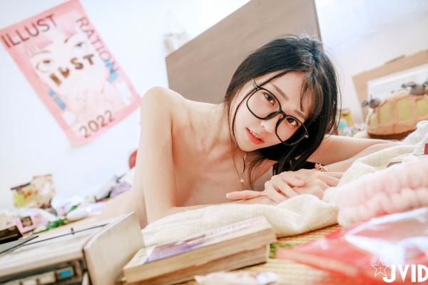    JVID-妍妍-Angel-鱼干女的秘密日常-居家私房-宅女风-眼镜娘-大尺度诱惑写真-2023.04.05第169张图片