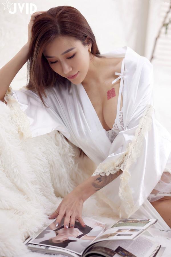    JVID-Lara双囍-不爱穿衣服的室友-纹身御姐蕾丝私房性感诱惑-2023.10.11第7张图片