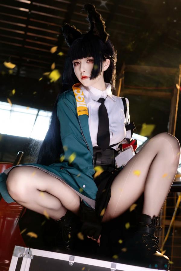    双木扶苏 - 绝区零星见雅COSPLAY 战术工装风冷艳御姐在废墟拍摄绝美还原 [30P]第4张图片
