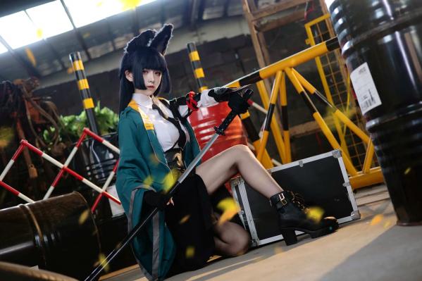    双木扶苏 - 绝区零星见雅COSPLAY 战术工装风冷艳御姐在废墟拍摄绝美还原 [30P]第7张图片