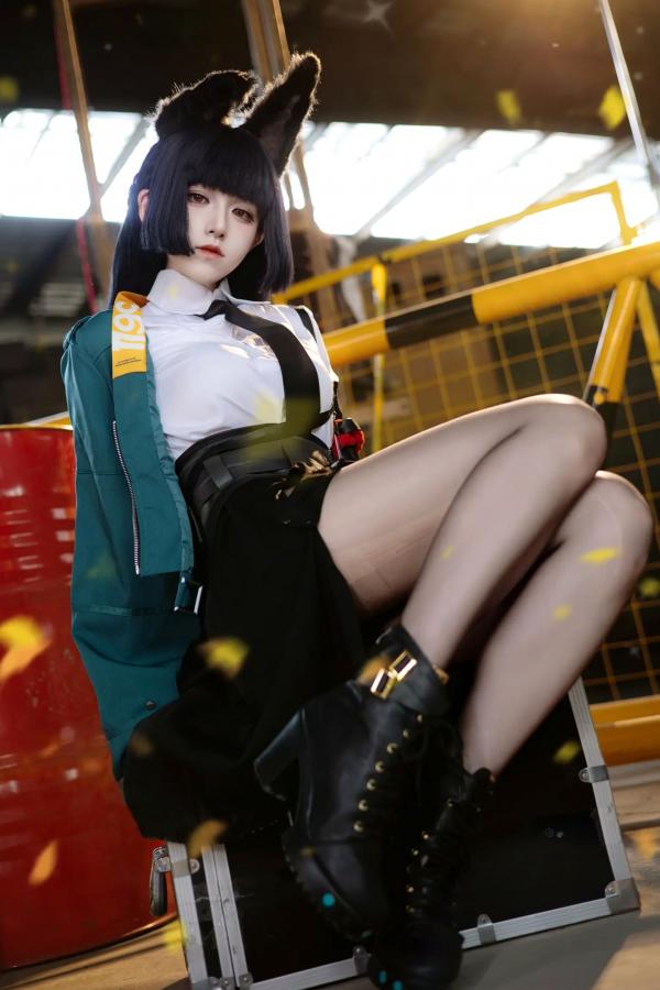    双木扶苏 - 绝区零星见雅COSPLAY 战术工装风冷艳御姐在废墟拍摄绝美还原 [30P]第8张图片